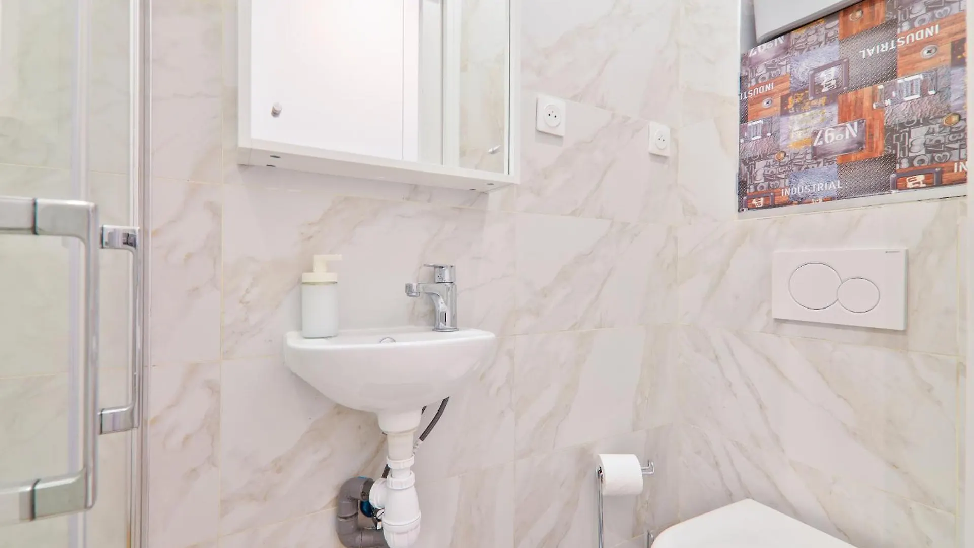 2 Bedroom Quartier Le Marais Paris